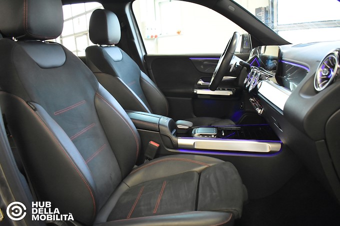 MERCEDES-BENZ GLB 200 d Automatic Premium